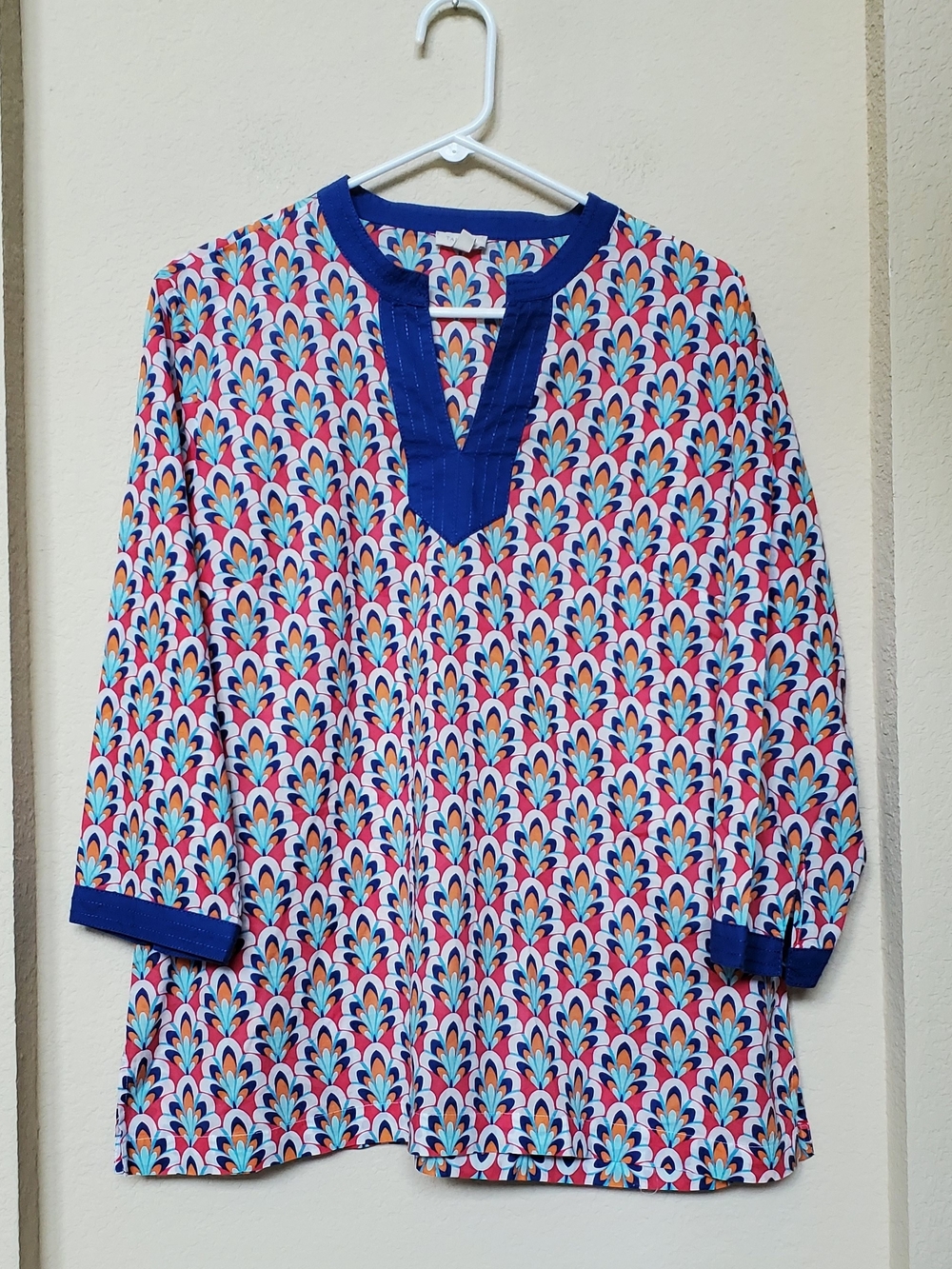 Talbots Multi-Color Floral Fan Print Tunic with Blue Trim.  Size Large